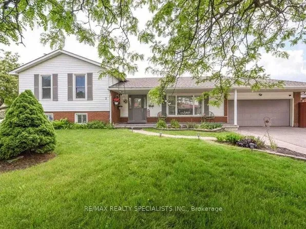 2 Marchbank Cres, Brampton, ON L6S 3B1
