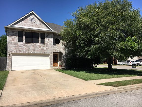 2nd image of 1171 Forest Bluff Trl