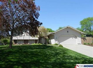 13027 Old Cherry Cir, Omaha, NE 68137