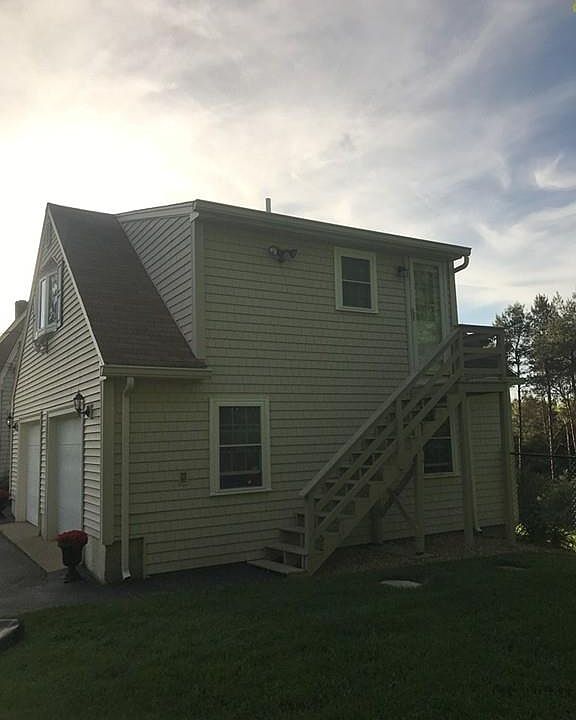 1st image of 829 Plymouth St #A