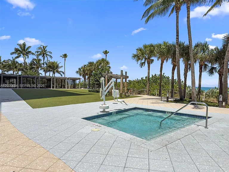 6801 Collins Ave #417 — Photo 35