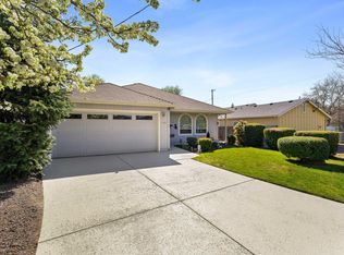 165 NW Midland Ave, Grants Pass, OR 97526