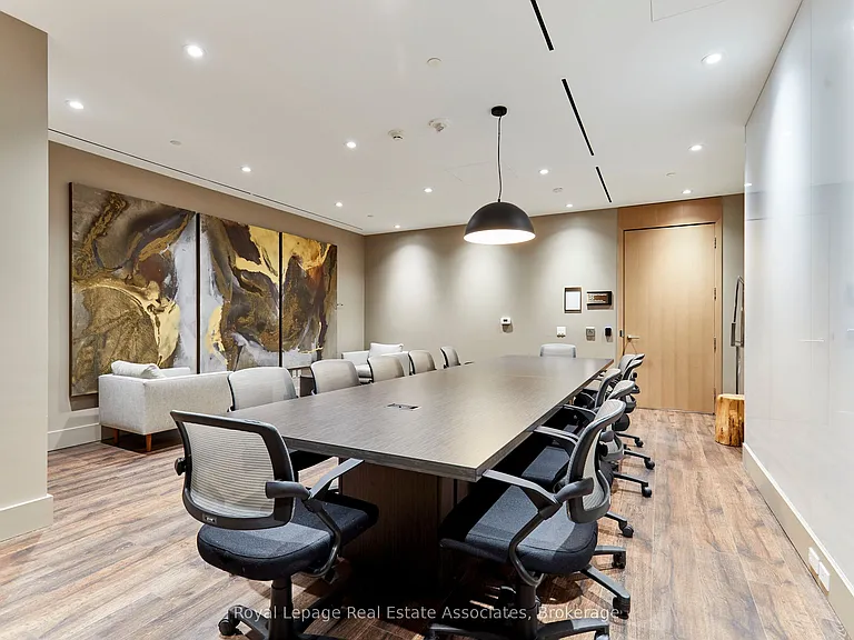 21 Park St E #1803 — Photo 34
