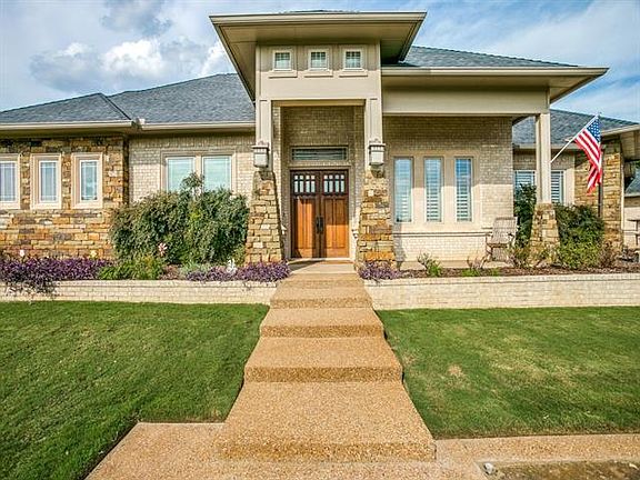 4th image of 7392 Hinton Dr