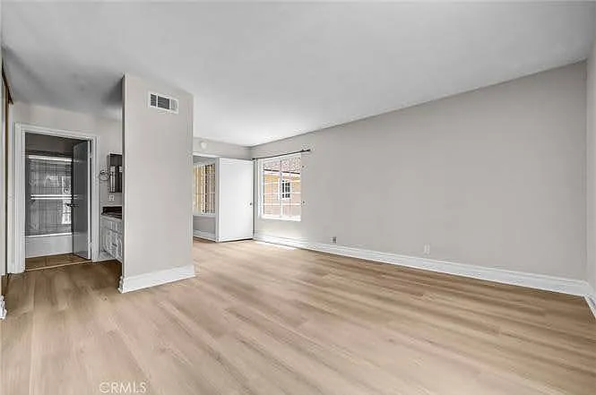 4 Hickory Tree Ln — Photo 17