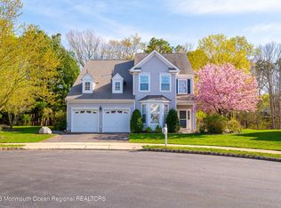 10 Spring Lake Ct, Barnegat, NJ 08005