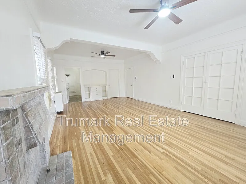 1 bed, 1.0 bath, 1079 sqft, $2,495 — Photo 2