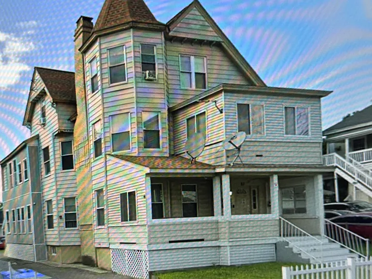 82 Alexander St #1 — Photo 1