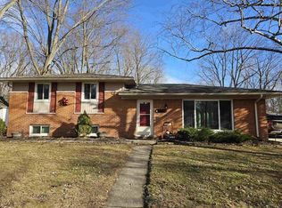 7076 Ridgedale Ln, Lambertville, MI 48144