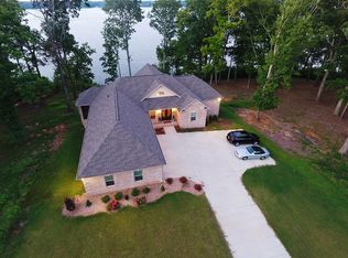 197 Crowne Point Dr, Muscle Shoals, AL 35661