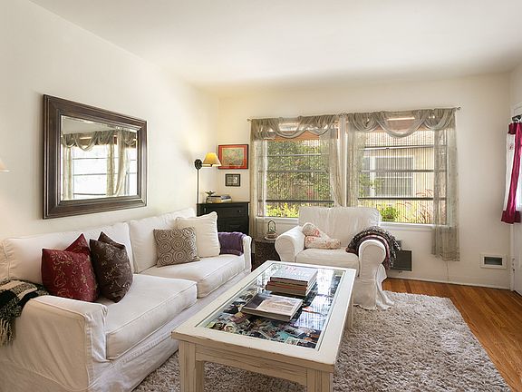 3rd image of 1240 N Hollywood Way