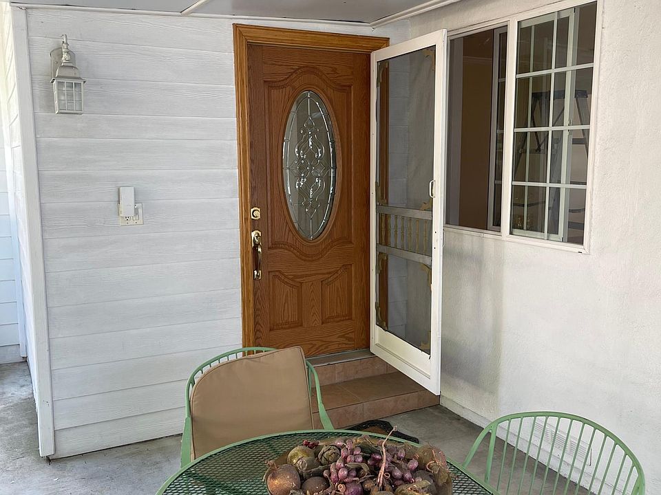 1st image of 1006 1/2 E Angeleno Ave