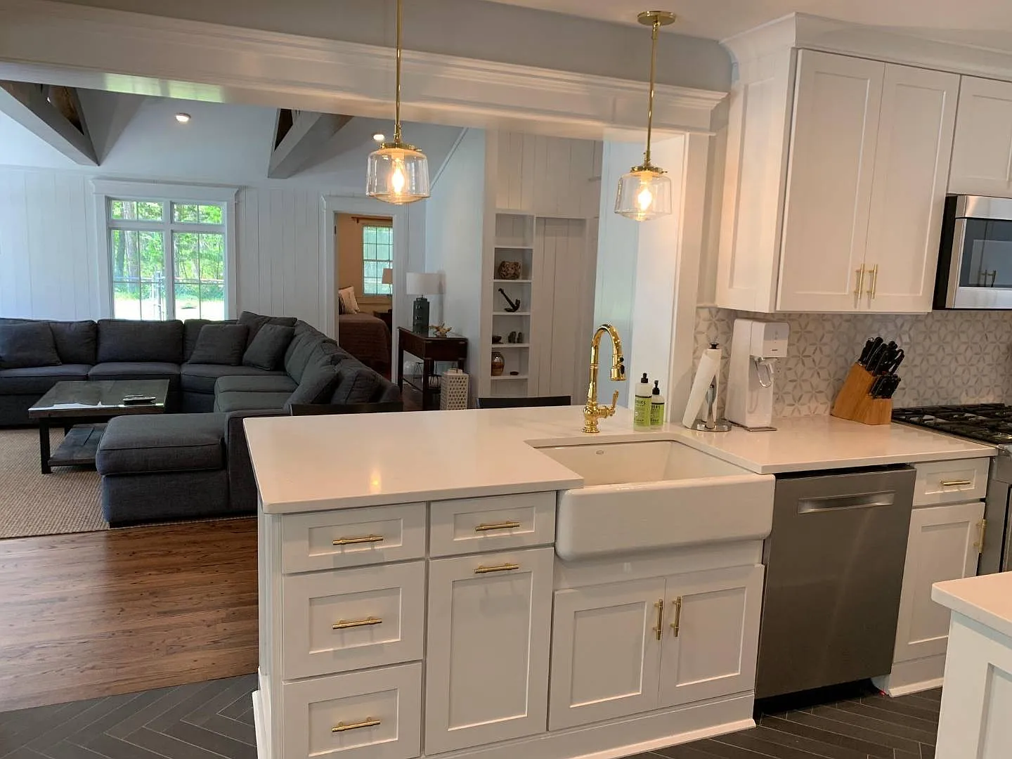 Newly Renovated Quiogue Rental Home — Photo 4