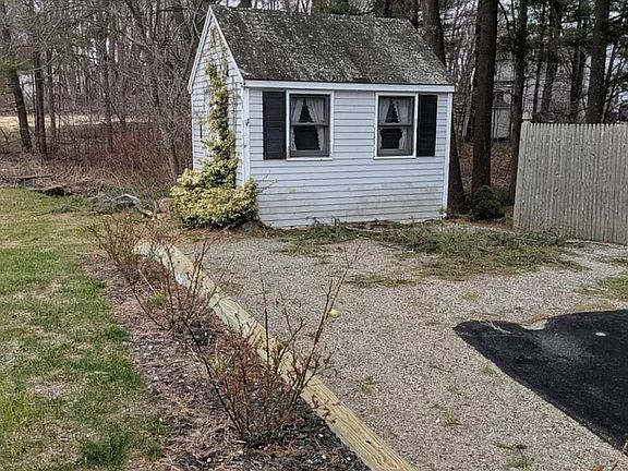 5th image of 144 Bancroft St