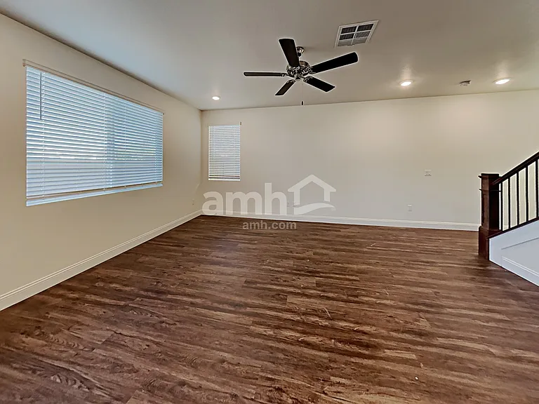 6023 Schmidt St — Photo 10