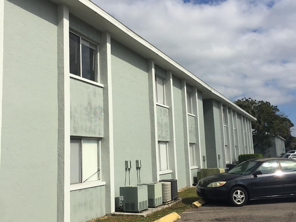 1st image of 378 48th Ave N APT 124