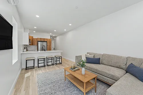 73 Portland St #101 Photo 1