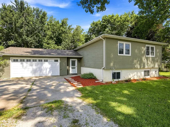 1948 Surf Dr NE, Solon, IA 52333