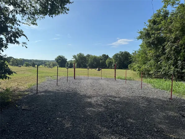 62 Highway, Tahlequah, OK 74464