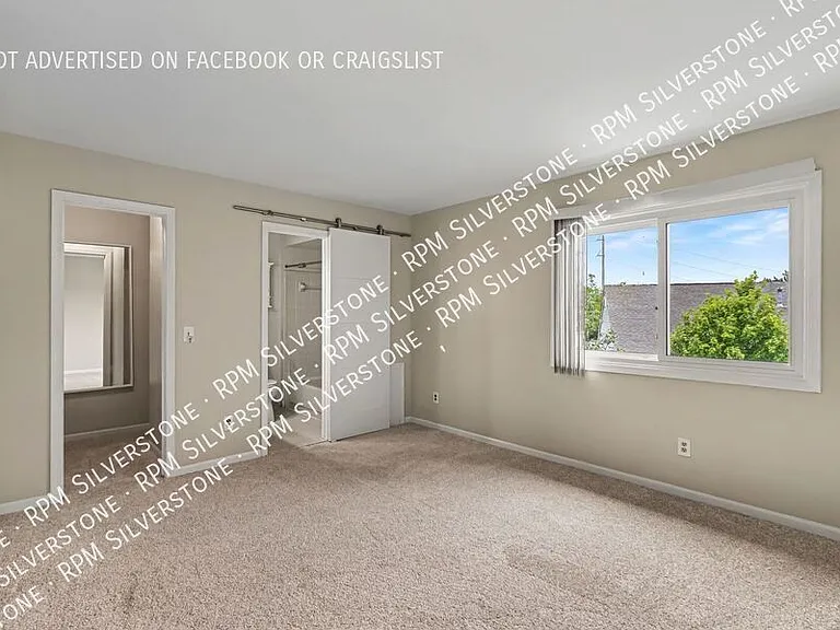 452 Farmridge Ct — Photo 18
