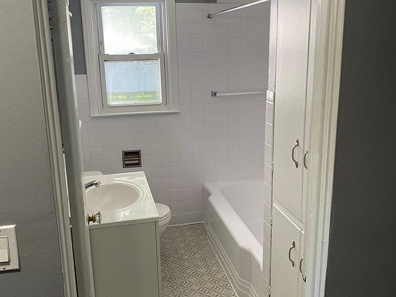 4th image of 506 S Wheeler St