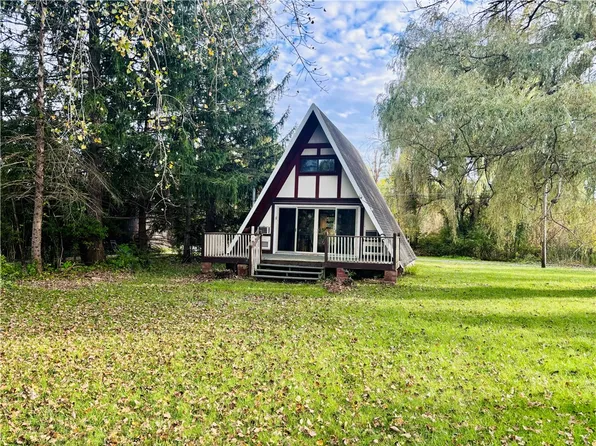77 Blue Pond Mnr, Scottsville, NY 14546