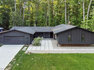19550 Tanbark Ln, Strongsville, OH