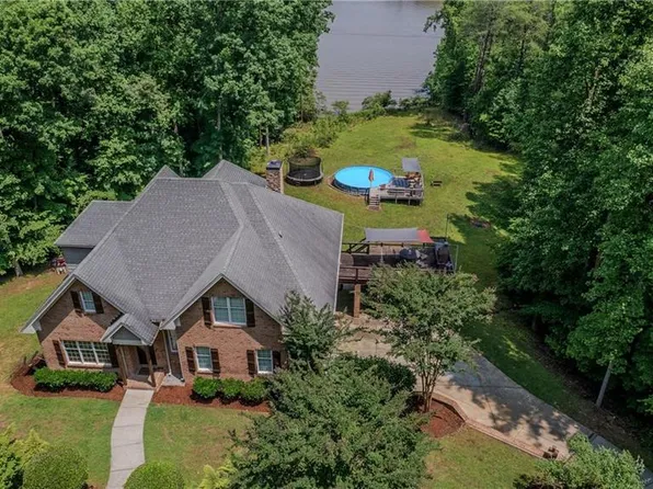 7483 Danford Rd, Burlington, NC 27215
