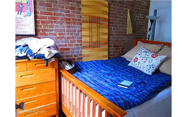 Rented by Douglas Elliman | media 8