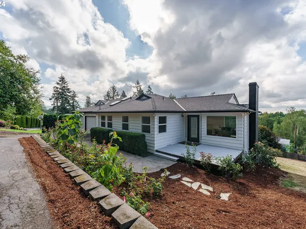 7680 SW Canyon Dr, Portland, OR 97225