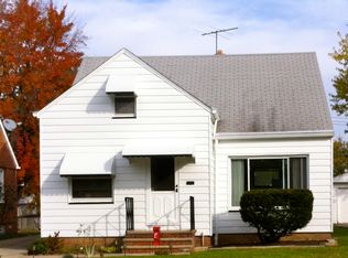 1361 Sunset Rd, Mayfield Heights, OH 44124