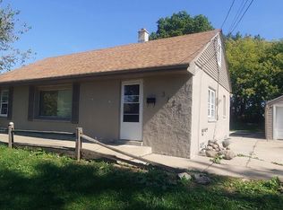 3122 S 95th St, Milwaukee, WI 53227