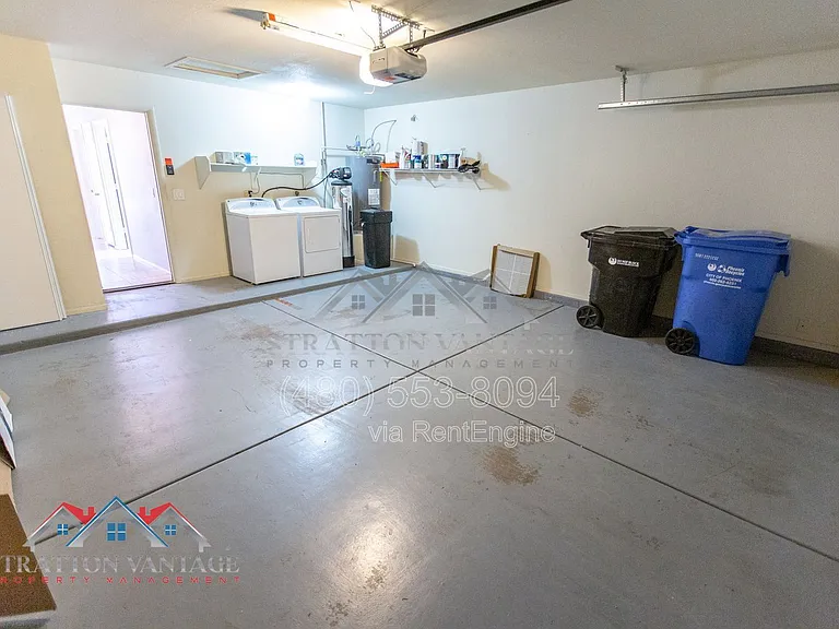 2105 E Donald Dr — Photo 25