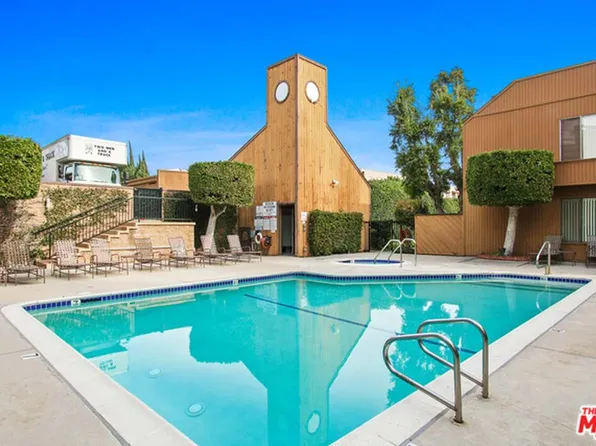 100 Hurlbut St APT 3, Pasadena, CA 91105