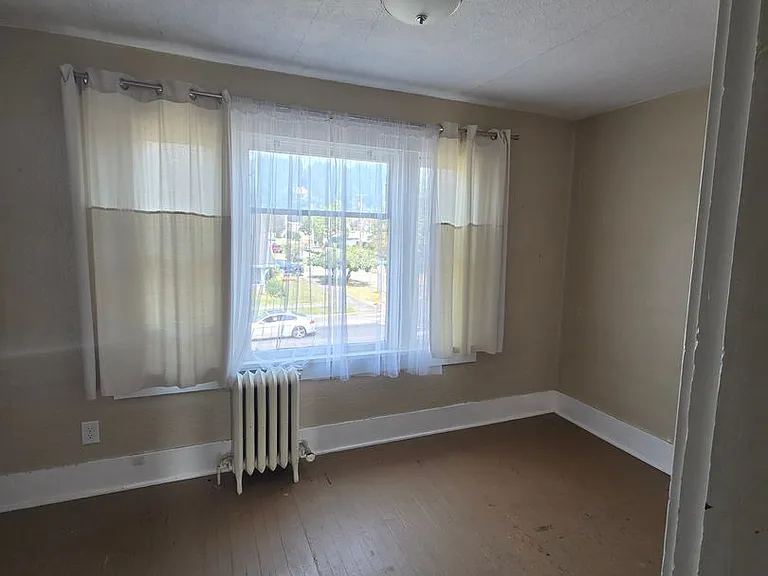 481 SW Cascade Ave — Photo 14