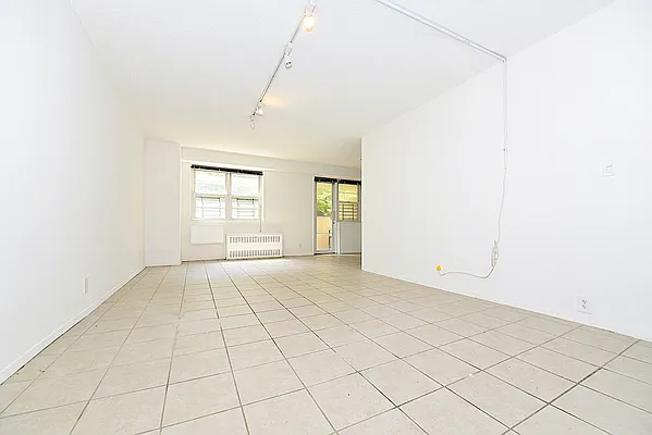 Rented by Keller Williams NYC | media 31