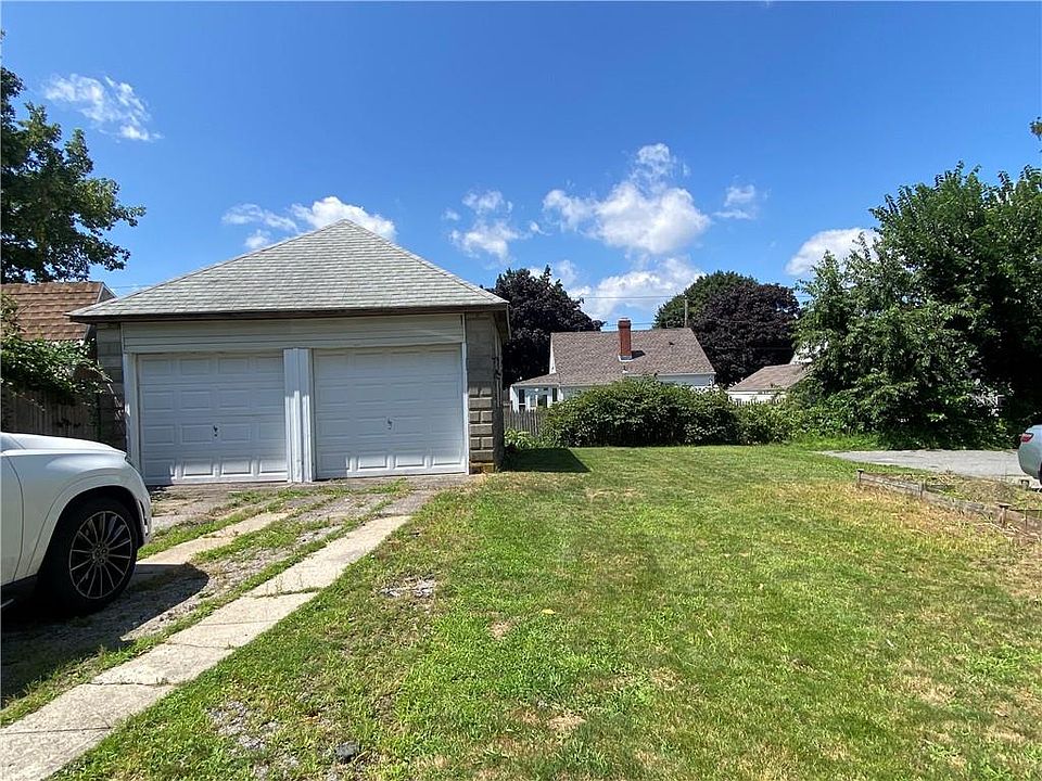 107 Woodbine St, Cranston, RI 02910 Zillow