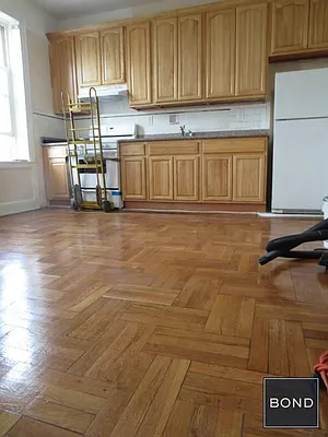 Rented by Bond New York | media 24