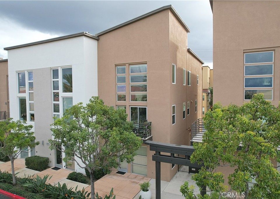 1st image of 1540 W Artesia Sq Unit G