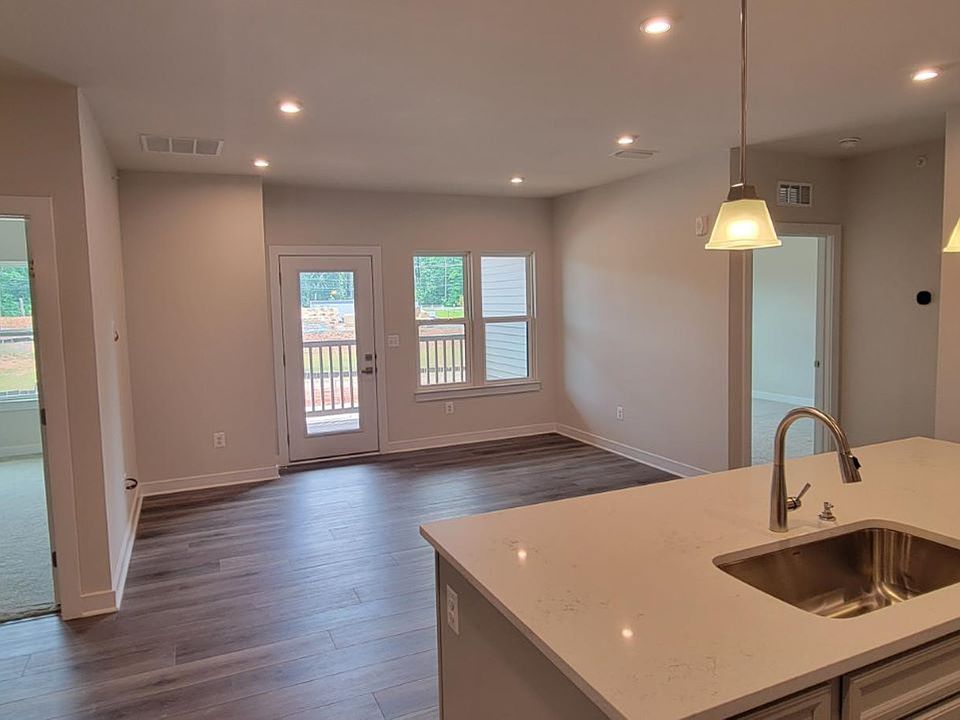 Emerald 2-Bedroom