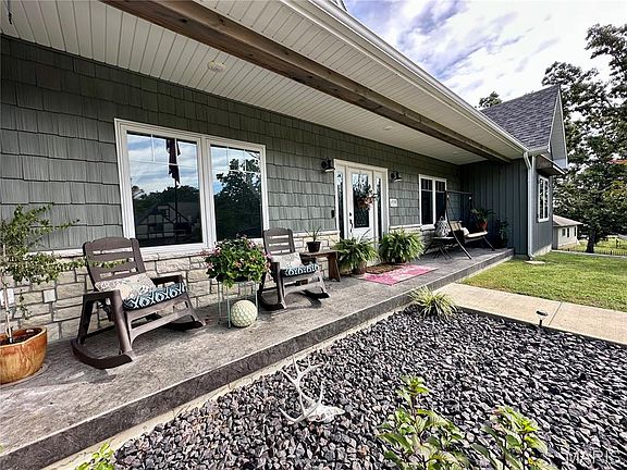 2nd image of 12190 Country Club Dr
