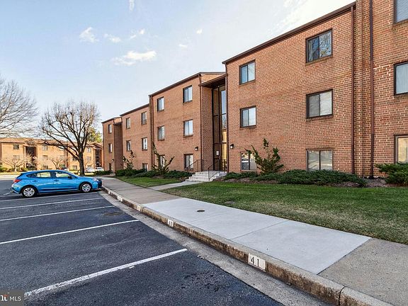 3rd image of 10627 Provincial Dr APT C