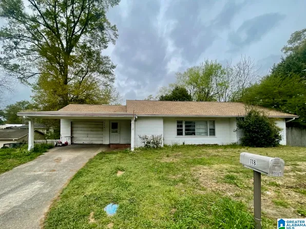 118 3rd St NW, Graysville, AL 35073