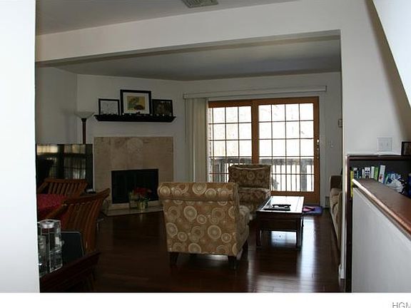 3rd image of 6D Adrian Ct