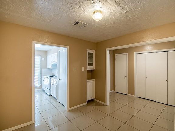 5th image of 103 Normal Park Dr #A