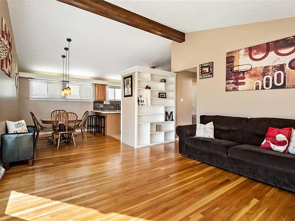 4th image of 1309 Honeywood Dr