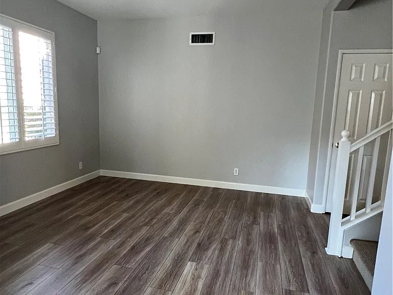 186 Cherrybrook Ln — Photo 3