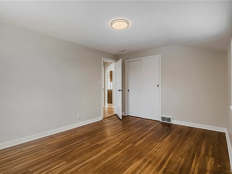 63 Higby Rd — Photo 32