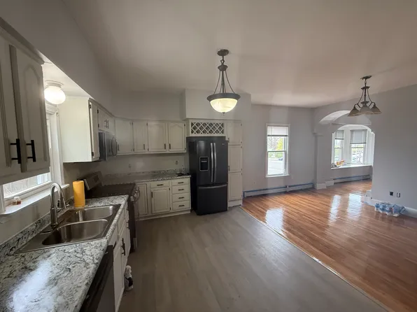 640 S Main St #1, Fall River, MA 02721