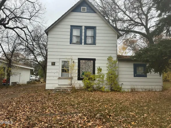 120 N Center Ave, Center, ND 58530